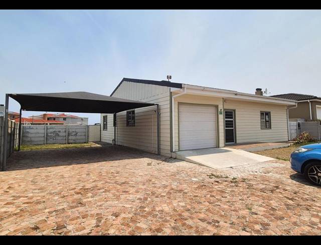 3 BEDROOM HOUSE FOR SALE IN PERLEMOENBAAI